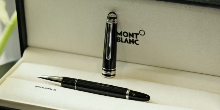 Khám phá vẻ đẹp hoàn hảo của viên kim cương trên mẫu bút Montblanc Meisterstück Mozart Diamond Rollerball Pen(Mini) 107547 DSCF3178 scaled 1